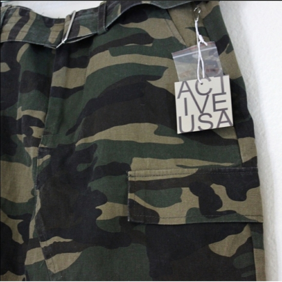 Camo Printed Mini Skirt - Picture 2 of 10